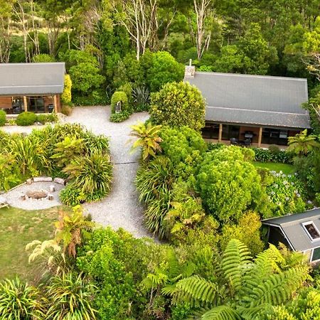 Paparoa Beach Hideaway With Hot Tub Barrytown Exterior foto